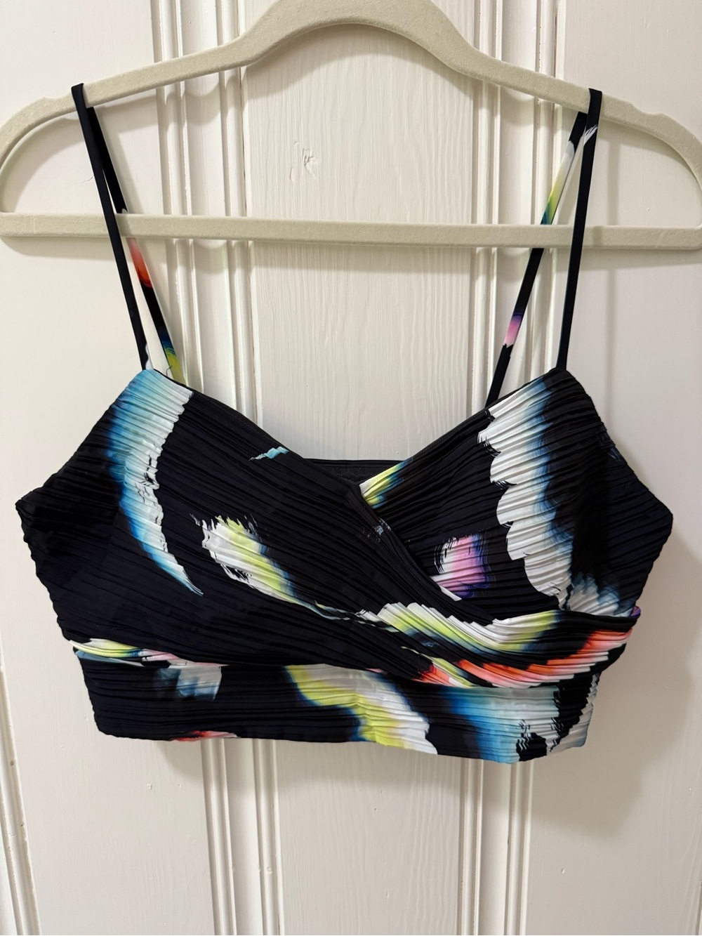 ALC Women’s Black Brushstroke crop  Cropped Cami Top shirred size 2